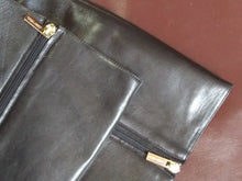 Load image into Gallery viewer, Online Vintage Shop, Vintage Clothing Boutique, Vintage, Women's Clothing, Seconhand, Distressed Vintage Designs, Sustainable Fashion