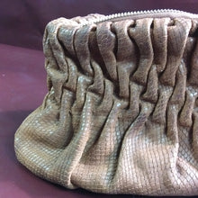 Load image into Gallery viewer, Online Vintage Shop, Vintage Clothing Boutique, Vintage, Women's Clothing, Seconhand, Distressed Vintage Designs, Sustainable Fashion