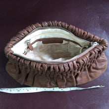 Load image into Gallery viewer, Online Vintage Shop, Vintage Clothing Boutique, Vintage, Women's Clothing, Seconhand, Distressed Vintage Designs, Sustainable Fashion