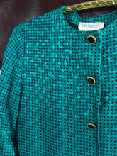 Load image into Gallery viewer, Online Vintage Shop, Vintage Clothing Boutique, Vintage, Women's Clothing, Seconhand, Distressed Vintage Designs, Sustainable Fashion