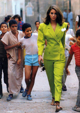 Load image into Gallery viewer, Online Vintage Shop, Vintage Clothing Boutique, Vintage, Women's Clothing, Seconhand, Distressed Vintage Designs, Sustainable Fashion