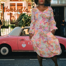 Load image into Gallery viewer, 70s Floral Print Dress