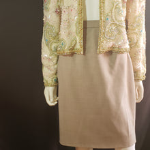 Load image into Gallery viewer, Online Vintage Shop, Vintage Clothing Boutique, Vintage, Women's Clothing, Seconhand, Distressed Vintage Designs, Sustainable Fashion