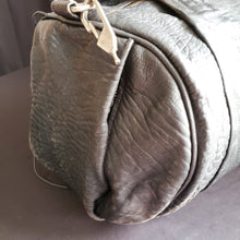 Load image into Gallery viewer, Online Vintage Shop, Vintage Clothing Boutique, Vintage, Women's Clothing, Seconhand, Distressed Vintage Designs, Sustainable Fashion