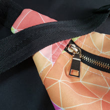 Load image into Gallery viewer, Online Vintage Shop, Vintage Clothing Boutique, Vintage, Women's Clothing, Seconhand, Distressed Vintage Designs, Sustainable Fashion