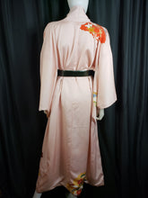 Load image into Gallery viewer, Online Vintage Shop, Vintage Clothing Boutique, Vintage, Women's Clothing, Seconhand, Distressed Vintage Designs, Sustainable Fashion