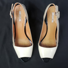 Load image into Gallery viewer, Online Vintage Shop, Vintage Clothing Boutique, Vintage, Women's Clothing, Seconhand, Distressed Vintage Designs, Sustainable Fashion