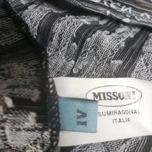 Load image into Gallery viewer, Online Vintage Shop, Vintage Clothing Boutique, Vintage, Women's Clothing, Seconhand, Distressed Vintage Designs, Sustainable Fashion