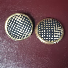 Load image into Gallery viewer, Online Vintage Shop, Vintage Clothing Boutique, Vintage, Women's Clothing, Seconhand, Distressed Vintage Designs, Sustainable Fashion