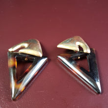 Load image into Gallery viewer, Online Vintage Shop, Vintage Clothing Boutique, Vintage, Women's Clothing, Seconhand, Distressed Vintage Designs, Sustainable Fashion