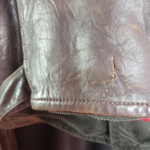 Load image into Gallery viewer, Online Vintage Shop, Vintage Clothing Boutique, Vintage, Women's Clothing, Seconhand, Distressed Vintage Designs, Sustainable Fashion