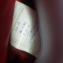 Load image into Gallery viewer, Online Vintage Shop, Vintage Clothing Boutique, Vintage, Women's Clothing, Seconhand, Distressed Vintage Designs, Sustainable Fashion