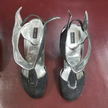 Load image into Gallery viewer, Online Vintage Shop, Vintage Clothing Boutique, Vintage, Women's Clothing, Seconhand, Distressed Vintage Designs, Sustainable Fashion