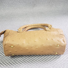 Load image into Gallery viewer, Online Vintage Shop, Vintage Clothing Boutique, Vintage, Women's Clothing, Seconhand, Distressed Vintage Designs, Sustainable Fashion