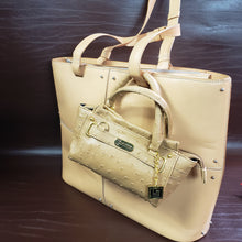 Load image into Gallery viewer, Online Vintage Shop, Vintage Clothing Boutique, Vintage, Women's Clothing, Seconhand, Distressed Vintage Designs, Sustainable Fashion