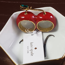 Load image into Gallery viewer, Online Vintage Shop, Vintage Clothing Boutique, Vintage, Women's Clothing, Seconhand, Distressed Vintage Designs, Sustainable Fashion