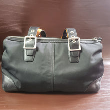 Load image into Gallery viewer, Online Vintage Shop, Vintage Clothing Boutique, Vintage, Women's Clothing, Seconhand, Distressed Vintage Designs, Sustainable Fashion