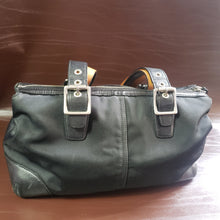 Load image into Gallery viewer, Online Vintage Shop, Vintage Clothing Boutique, Vintage, Women's Clothing, Seconhand, Distressed Vintage Designs, Sustainable Fashion