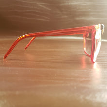 Load image into Gallery viewer, Online Vintage Shop, Vintage Clothing Boutique, Vintage, Women's Clothing, Seconhand, Distressed Vintage Designs, Sustainable Fashion