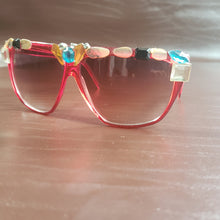 Load image into Gallery viewer, Online Vintage Shop, Vintage Clothing Boutique, Vintage, Women's Clothing, Seconhand, Distressed Vintage Designs, Sustainable Fashion