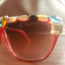 Load image into Gallery viewer, Online Vintage Shop, Vintage Clothing Boutique, Vintage, Women's Clothing, Seconhand, Distressed Vintage Designs, Sustainable Fashion