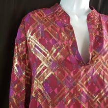 Load image into Gallery viewer, Online Vintage Shop, Vintage Clothing Boutique, Vintage, Women's Clothing, Seconhand, Distressed Vintage Designs, Sustainable Fashion