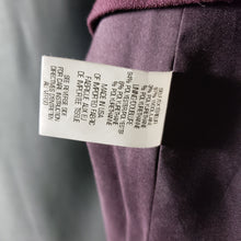 Load image into Gallery viewer, Online Vintage Shop, Vintage Clothing Boutique, Vintage, Women's Clothing, Seconhand, Distressed Vintage Designs, Sustainable Fashion