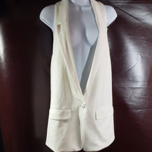 Load image into Gallery viewer, Online Vintage Shop, Vintage Clothing Boutique, Vintage, Women's Clothing, Seconhand, Distressed Vintage Designs, Sustainable Fashion