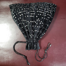 Load image into Gallery viewer, Online Vintage Shop, Vintage Clothing Boutique, Vintage, Women's Clothing, Seconhand, Distressed Vintage Designs, Sustainable Fashion