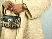 Load image into Gallery viewer, Online Vintage Shop, Vintage Clothing Boutique, Vintage, Women's Clothing, Seconhand, Distressed Vintage Designs, Sustainable Fashion