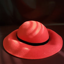 Load image into Gallery viewer, Online Vintage Shop, Vintage Clothing Boutique, Vintage, Women's Clothing, Seconhand, Distressed Vintage Designs, Sustainable Fashion