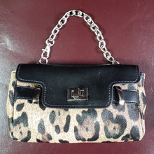 Load image into Gallery viewer, Online Vintage Shop, Vintage Clothing Boutique, Vintage, Women's Clothing, Seconhand, Distressed Vintage Designs, Sustainable Fashion