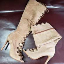 Load image into Gallery viewer, Online Vintage Shop, Vintage Clothing Boutique, Vintage, Women's Clothing, Seconhand, Distressed Vintage Designs, Sustainable Fashion