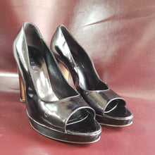 Load image into Gallery viewer, Online Vintage Shop, Vintage Clothing Boutique, Vintage, Women's Clothing, Seconhand, Distressed Vintage Designs, Sustainable Fashion