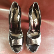 Load image into Gallery viewer, Online Vintage Shop, Vintage Clothing Boutique, Vintage, Women's Clothing, Seconhand, Distressed Vintage Designs, Sustainable Fashion