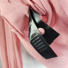 Load image into Gallery viewer, Online Vintage Shop, Vintage Clothing Boutique, Vintage, Women's Clothing, Seconhand, Distressed Vintage Designs, Sustainable Fashion