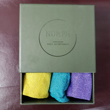 Load image into Gallery viewer, Online Vintage Shop, Vintage Clothing Boutique, Vintage, Women's Clothing, Seconhand, Distressed Vintage Designs, Sustainable Fashion