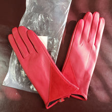 Load image into Gallery viewer, Online Vintage Shop, Vintage Clothing Boutique, Vintage, Women's Clothing, Seconhand, Distressed Vintage Designs, Sustainable Fashion