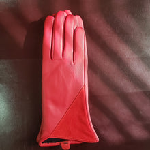 Load image into Gallery viewer, Online Vintage Shop, Vintage Clothing Boutique, Vintage, Women's Clothing, Seconhand, Distressed Vintage Designs, Sustainable Fashion