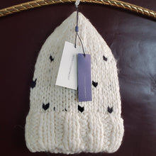 Load image into Gallery viewer, Online Vintage Shop, Vintage Clothing Boutique, Vintage, Women's Clothing, Seconhand, Distressed Vintage Designs, Sustainable Fashion