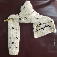 Load image into Gallery viewer, Online Vintage Shop, Vintage Clothing Boutique, Vintage, Women's Clothing, Seconhand, Distressed Vintage Designs, Sustainable Fashion