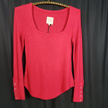 Load image into Gallery viewer, Online Vintage Shop, Vintage Clothing Boutique, Vintage, Women's Clothing, Seconhand, Distressed Vintage Designs, Sustainable Fashion