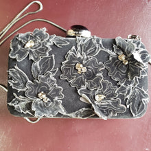 Load image into Gallery viewer, Online Vintage Shop, Vintage Clothing Boutique, Vintage, Women's Clothing, Seconhand, Distressed Vintage Designs, Sustainable Fashion