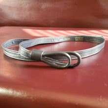 Load image into Gallery viewer, Online Vintage Shop, Vintage Clothing Boutique, Vintage, Women's Clothing, Seconhand, Distressed Vintage Designs, Sustainable Fashion