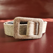 Load image into Gallery viewer, Online Vintage Shop, Vintage Clothing Boutique, Vintage, Women's Clothing, Seconhand, Distressed Vintage Designs, Sustainable Fashion