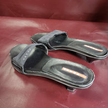 Load image into Gallery viewer, Online Vintage Shop, Vintage Clothing Boutique, Vintage, Women's Clothing, Seconhand, Distressed Vintage Designs, Sustainable Fashion