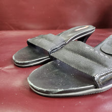 Load image into Gallery viewer, Online Vintage Shop, Vintage Clothing Boutique, Vintage, Women's Clothing, Seconhand, Distressed Vintage Designs, Sustainable Fashion