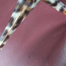 Load image into Gallery viewer, Online Vintage Shop, Vintage Clothing Boutique, Vintage, Women's Clothing, Seconhand, Distressed Vintage Designs, Sustainable Fashion