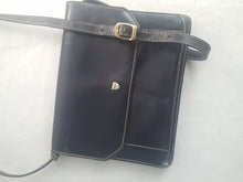 Load image into Gallery viewer, Online Vintage Shop, Vintage Clothing Boutique, Vintage, Women's Clothing, Seconhand, Distressed Vintage Designs, Sustainable Fashion