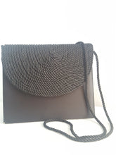 Load image into Gallery viewer, Online Vintage Shop, Vintage Clothing Boutique, Vintage, Women's Clothing, Seconhand, Distressed Vintage Designs, Sustainable Fashion